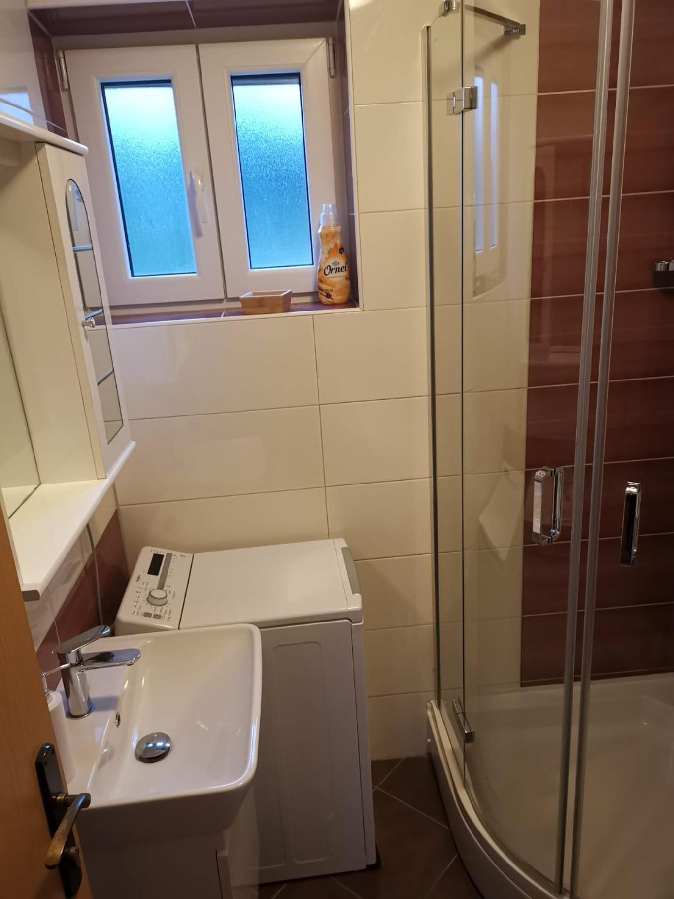 Apartman Kornu Велі-Лошинь Екстер'єр фото